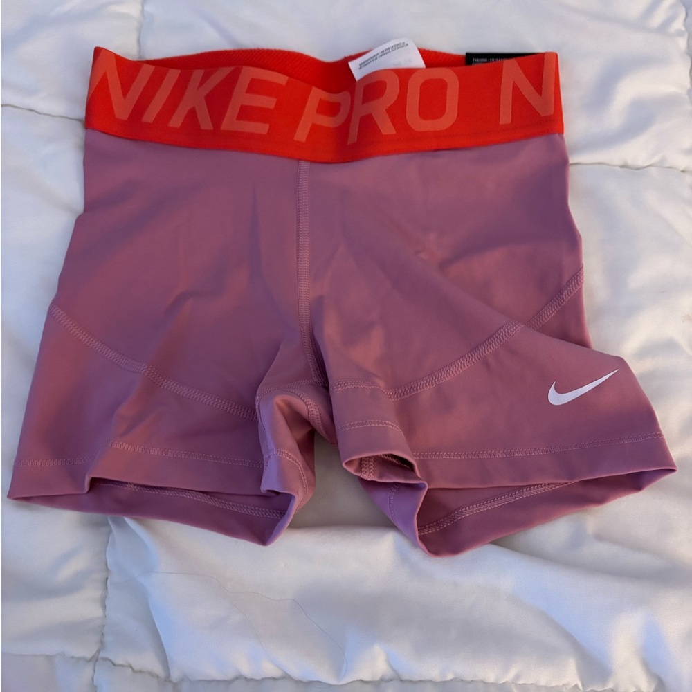 Nike pros pink nee with tags